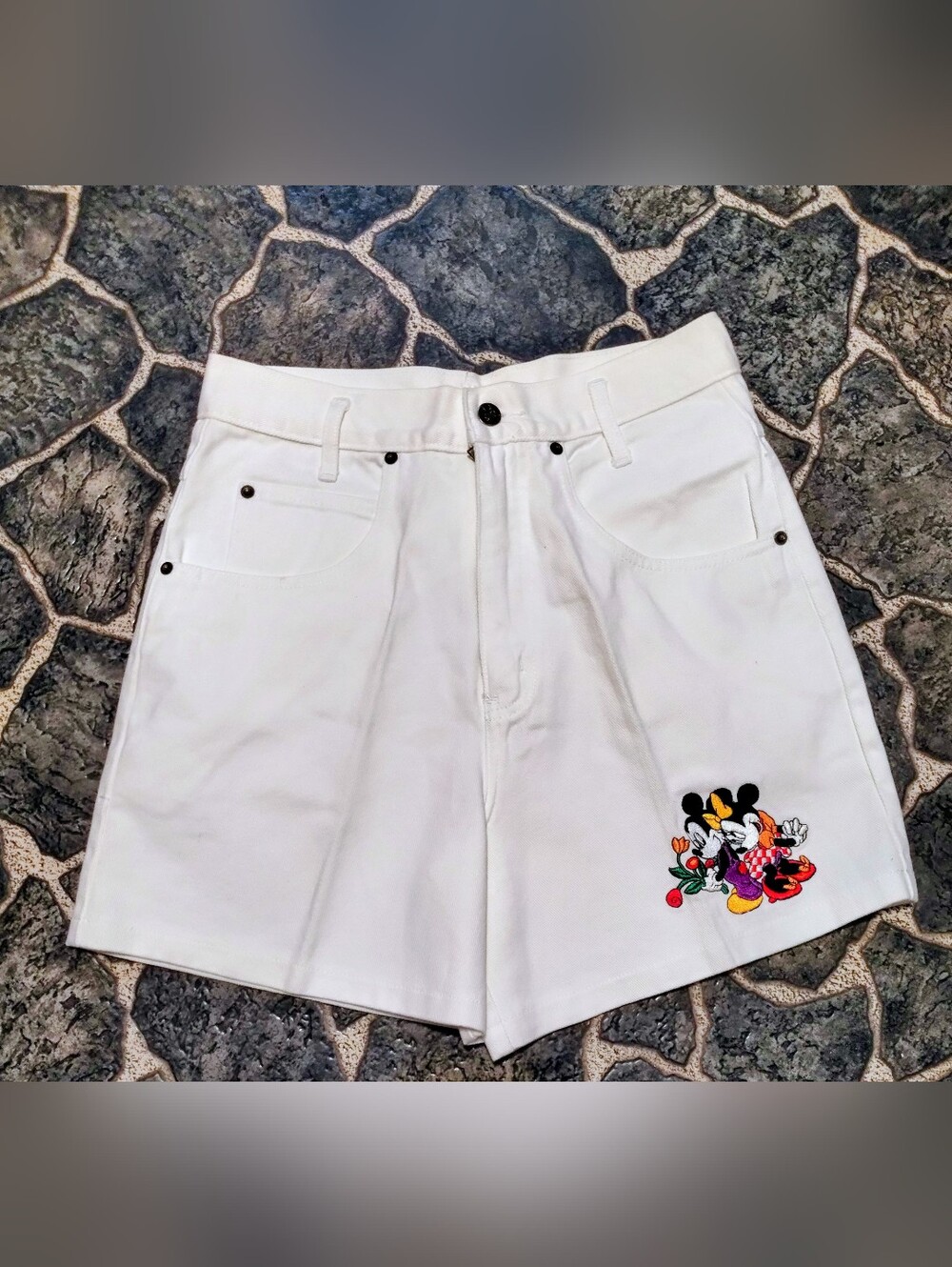 Mickey Unlimed white denim shorts Disney 90s VINTAGE